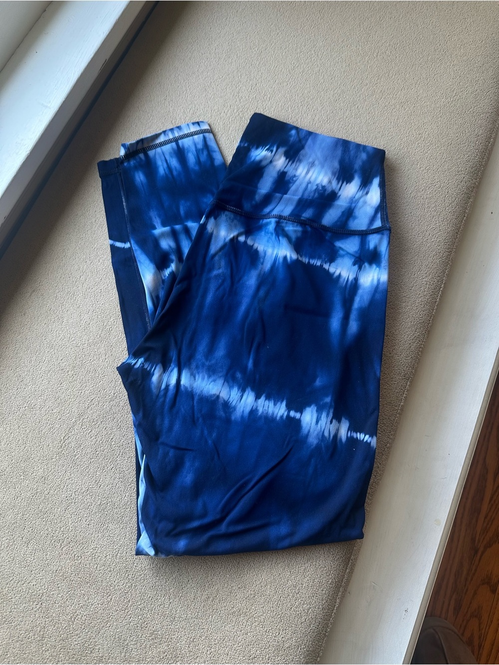 ZYIA Navy & White Tie-Dye Capri Leggings